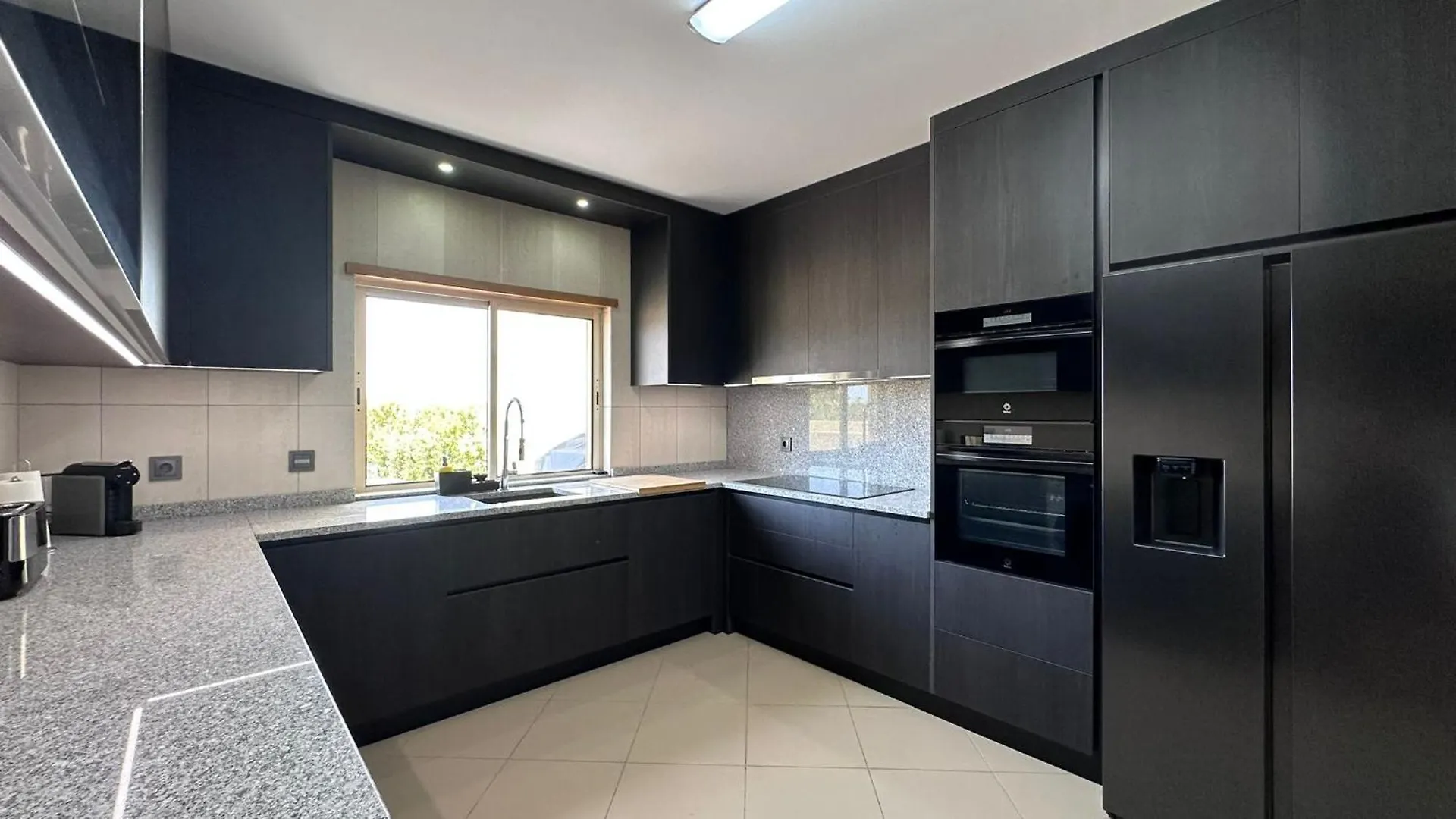 Fantastic Villa, Private Pool, Bbq, Ac And Wi-Fi Quarteira 0*,  Portugalsko
