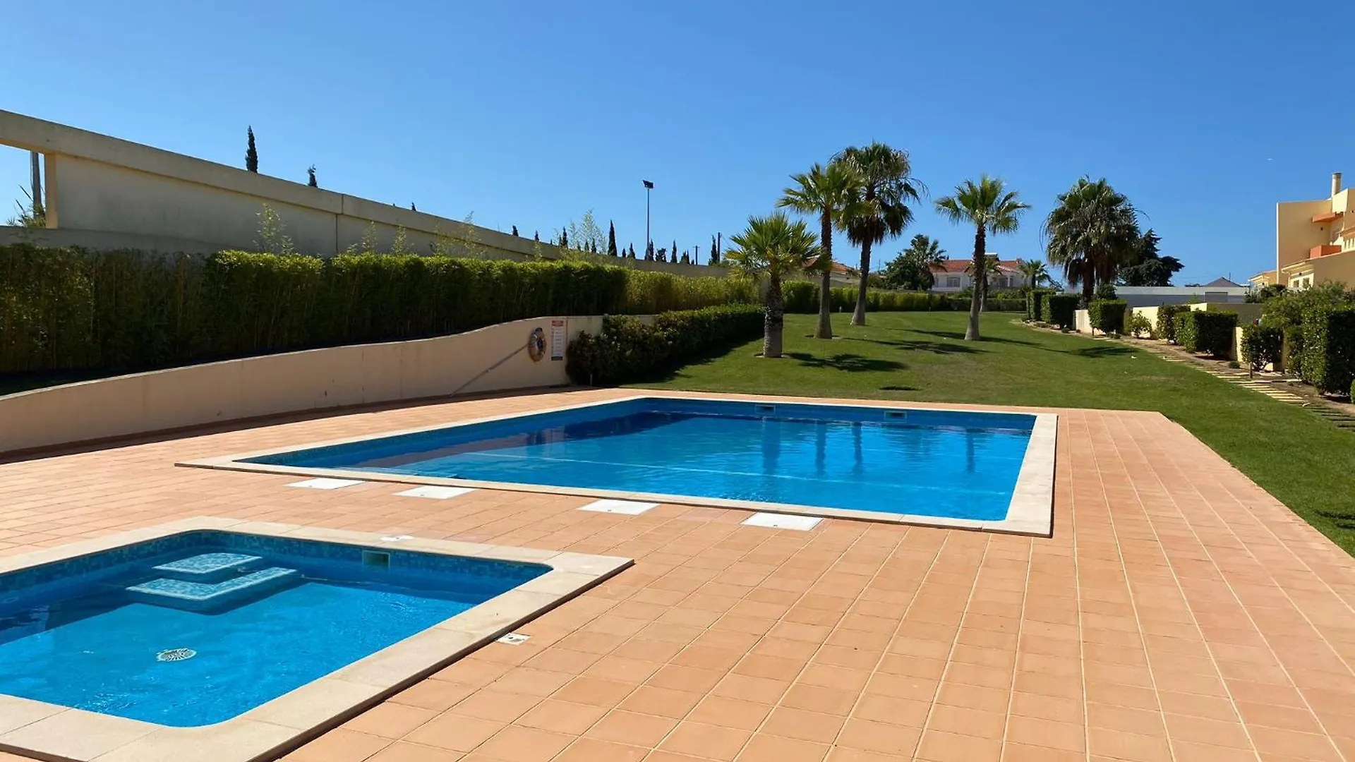 Fantastic Villa, Private Pool, Bbq, Ac And Wi-Fi Quarteira